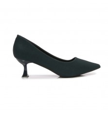Classic low-heeled shoes