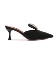 Luxurious low-heeled mules...