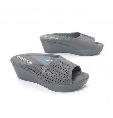 Embossed wedge shoes with...