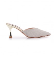 Elegant medium-heeled slippers