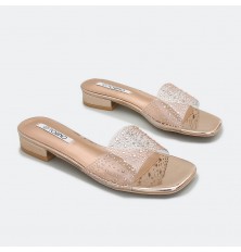 Low-heeled slide slippers...