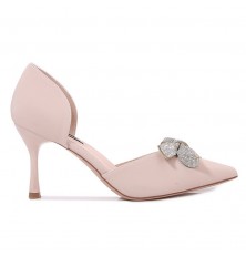 Pointed-toe wedding shoes...