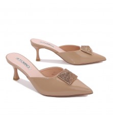 Soft low-heeled mules...