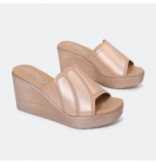 KR583 Mid-height wedge heel...