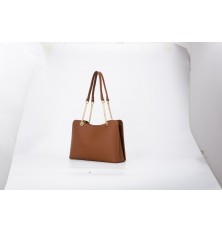 GS012404055 A luxurious bag...