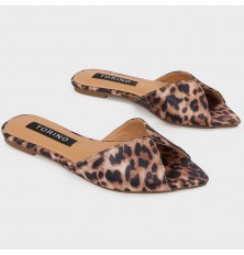 ZX2815 Flat sandals with a...