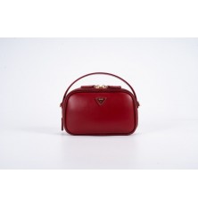 AA012401015 A small bag...