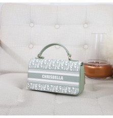 حقيبة صغيرة أنيقة مستطيلة