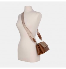 AA012502013 A stylish bag...