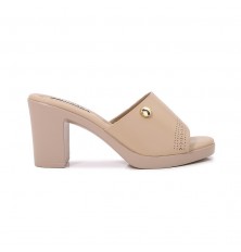 نعال نسائي مزين بأكسسوار...