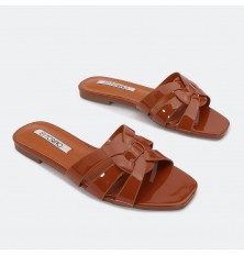 Attractive leather slide...