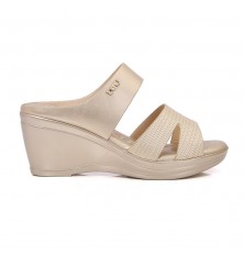 Chic women's wedge slippers...