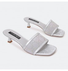 HXQG18 Slippers a small...