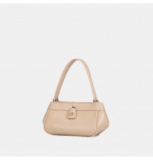 GD012401088 A luxurious bag...