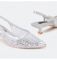 ZSQB40 Sandals it has a...