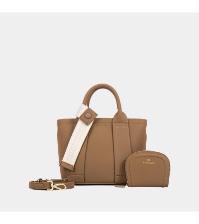 AA012501056 Luxurious...