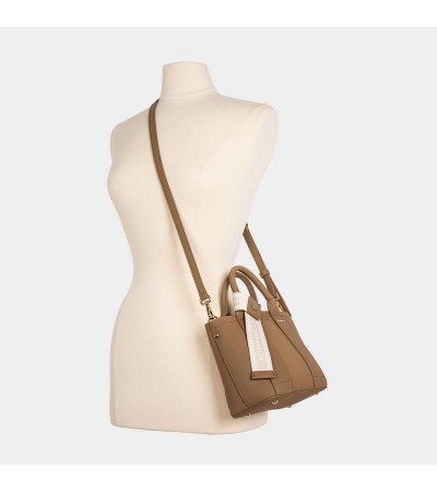 AA012501056 Luxurious...