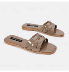 ZX2886 flat sandals with an...