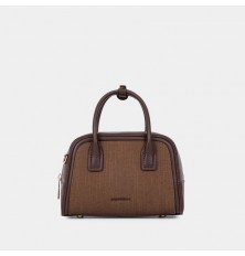 AA012507064  حقيبة صغيرة...