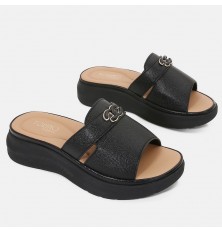 OC394 Medical slippers in...