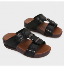 KBML941 Boys' flat slippers...