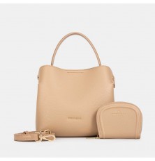 AA012506121 Small, stylish,...