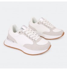 AY679 is a stylish and...