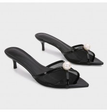 QXQ2167 Heeled shoes with a...