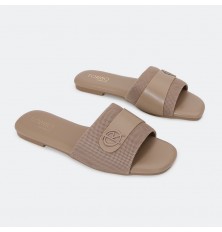 OX2869 Flat slippers with a...
