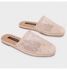 ZS11 closed toe heeled...