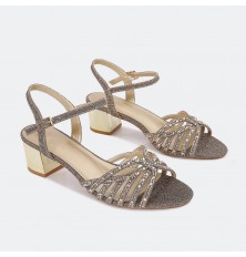 QSQ766 Shiny sandals...