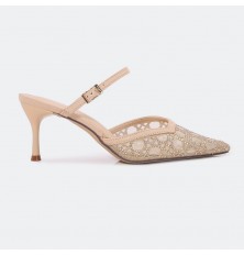QXQB28 closed toe heeled...