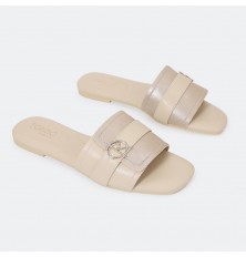 OX3046 نعال فلات مزين بإكسسوار