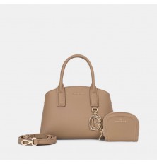 AA012506034 Luxurious bag...